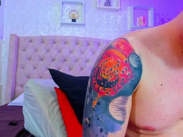 Live sex webcam photo for couplehorny1 #275697443