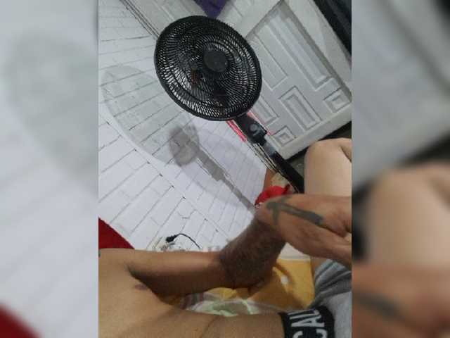 Live sex webcam photo for couplehotexta #273406431