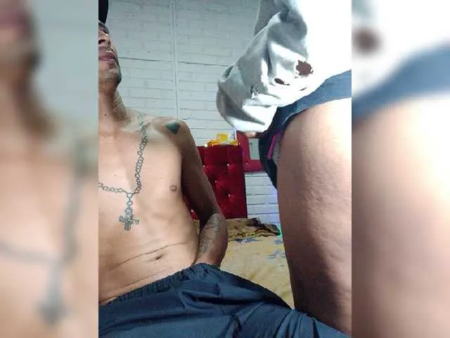 Live sex webcam photo for couplehotexta #273663977