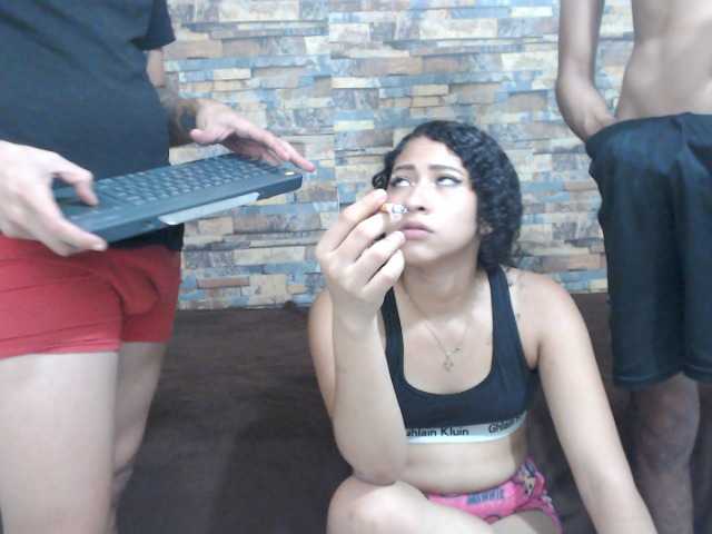 Live sex webcam photo for couplemariod #276553790