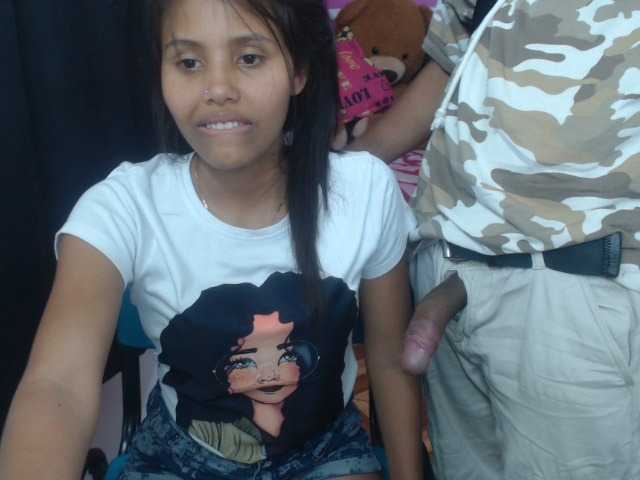 Live sex webcam photo for coupleopenmin #272311220