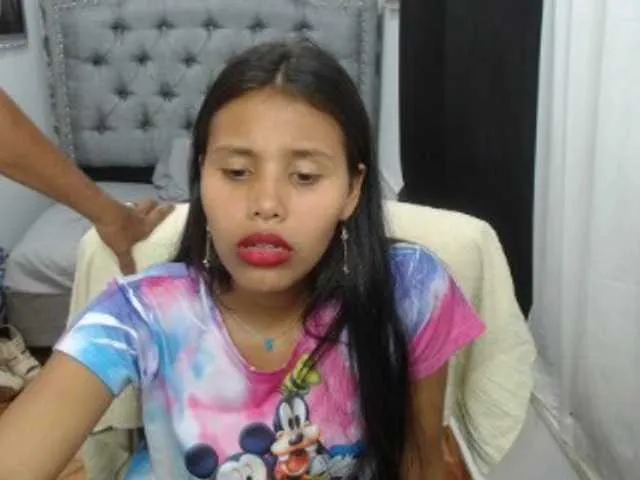 Live sex webcam photo for coupleopenmin #272506348