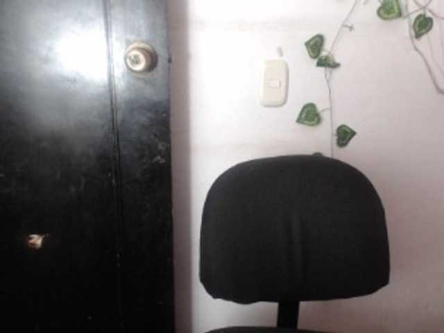 Live sex webcam photo for couplex-777 #272579974