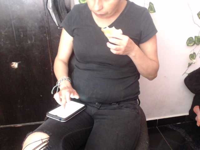 Live sex webcam photo for couplex-777 #272691533