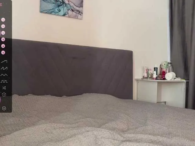 Live sex webcam photo for couplexxhoney #277352964