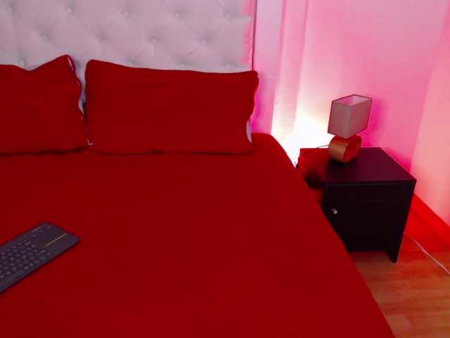 Live sex webcam photo for crazychole #272375422