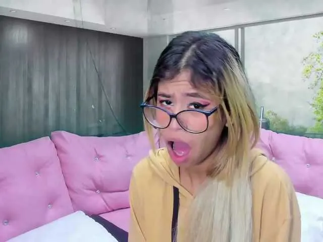 Live sex webcam photo for crazyfor-sex #273809584