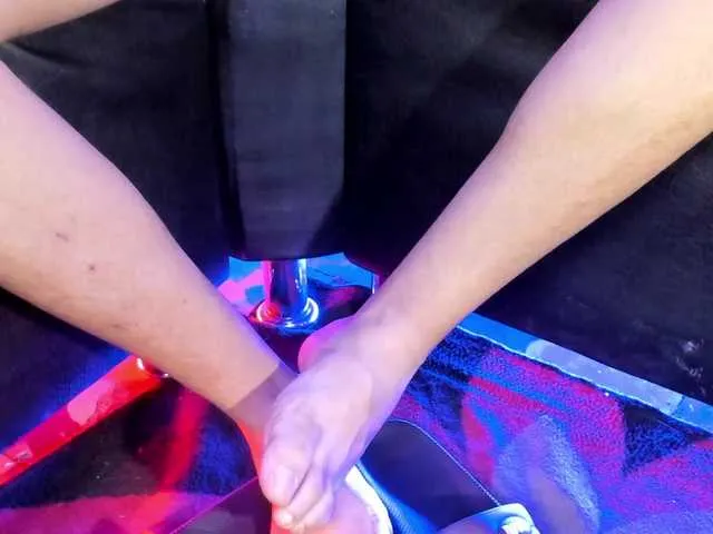 Live sex webcam photo for crazyfor-sex #275716998