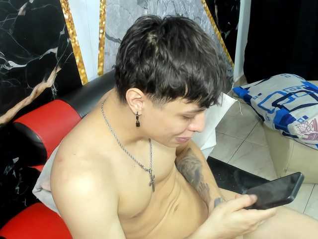 Live sex webcam photo for crazyfor-sex #291587290