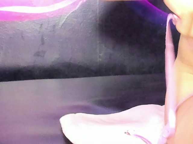 Live sex webcam photo for crazyfor-sex #292346510