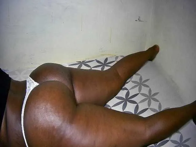 Live sex webcam photo for creamy-squirter #291755106