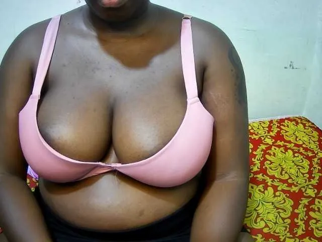 Live sex webcam photo for creamy-squirter #291844599