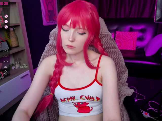 Live sex webcam photo for crispy-tati- #275908350