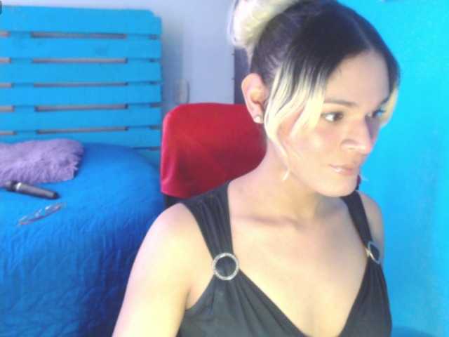 Live sex webcam photo for crissgrey-777 #278286675