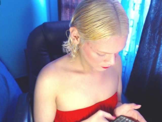 Live sex webcam photo for crissgrey-777 #280694110