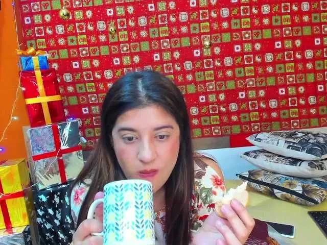 Live sex webcam photo for cristal-230 #271712756