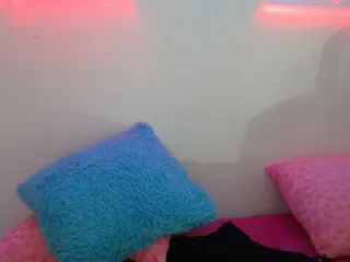 Live sex webcam photo for Cristal-Doll #197358354