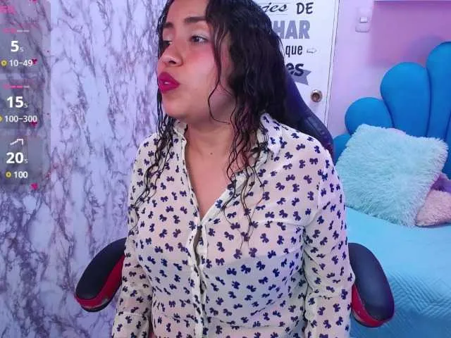 Live sex webcam photo for cristal-horny19 #290182000