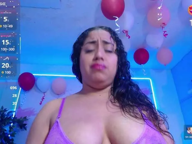 Live sex webcam photo for cristal-horny19 #293017808