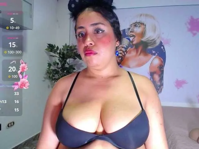Live sex webcam photo for cristal-horny19 #294296380