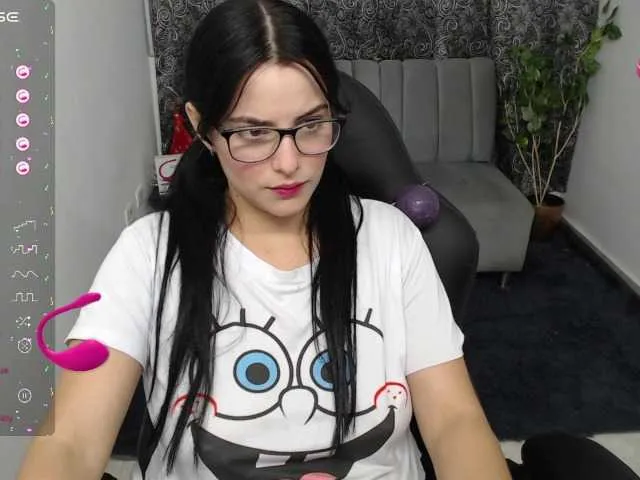 Live sex webcam photo for cristal-hot07 #277314219