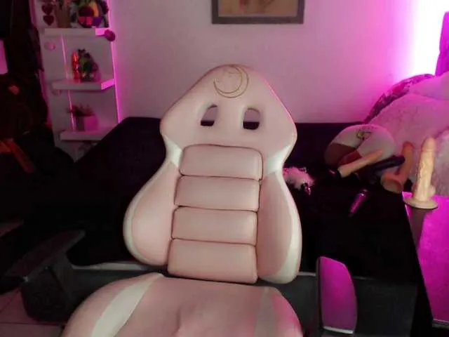 Live sex webcam photo for cristalb1 #273741036