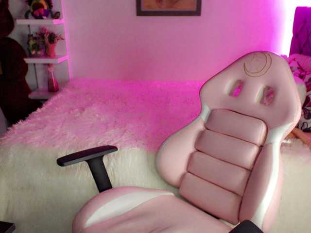 Live sex webcam photo for cristalb1 #273918905