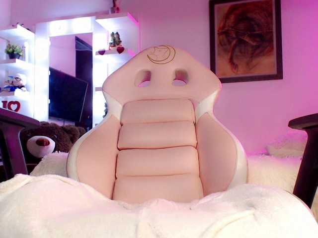 Live sex webcam photo for cristalb1 #274228709