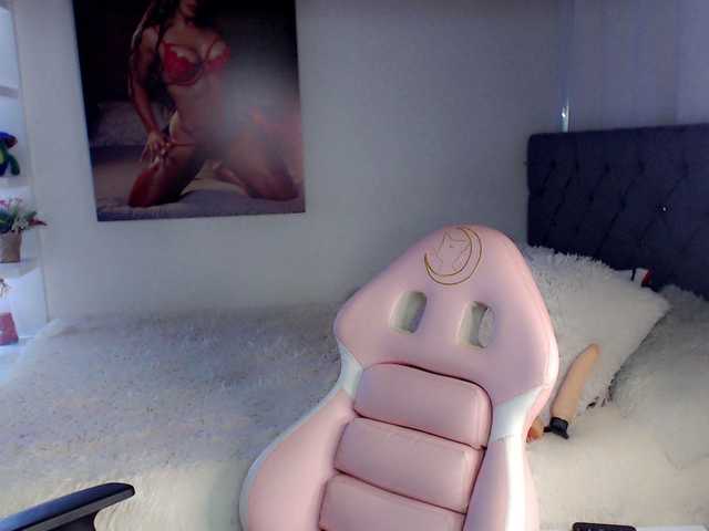 Live sex webcam photo for cristalb1 #274339474