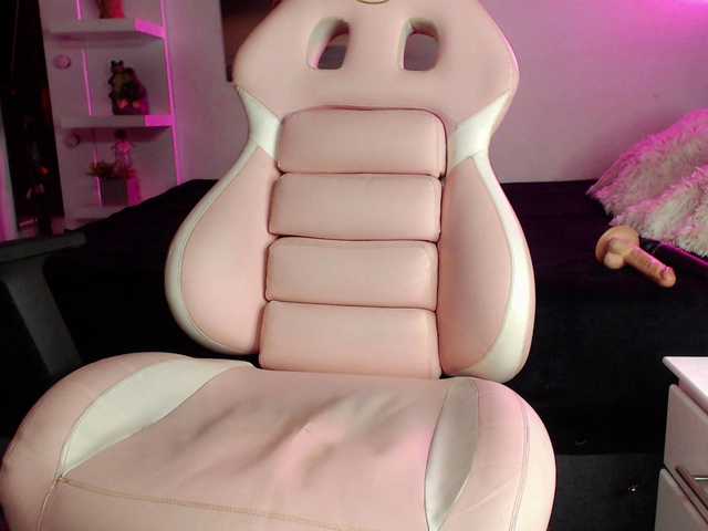 Live sex webcam photo for cristalb1 #274623072