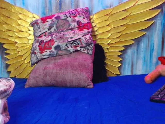 Live sex webcam photo for cristalb1 #276202611