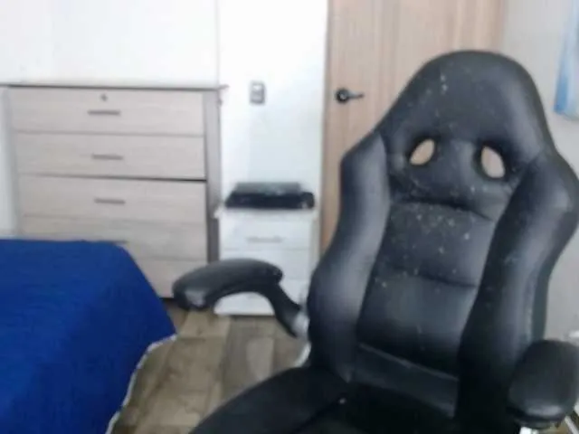 Live sex webcam photo for cristalb1 #292079494