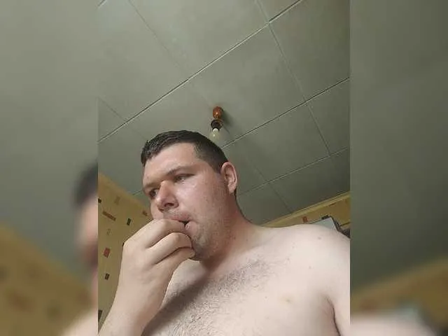 Live sex webcam photo for cristian09032 #293668992