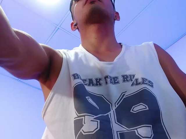 Live sex webcam photo for crosnosstorm #276010233