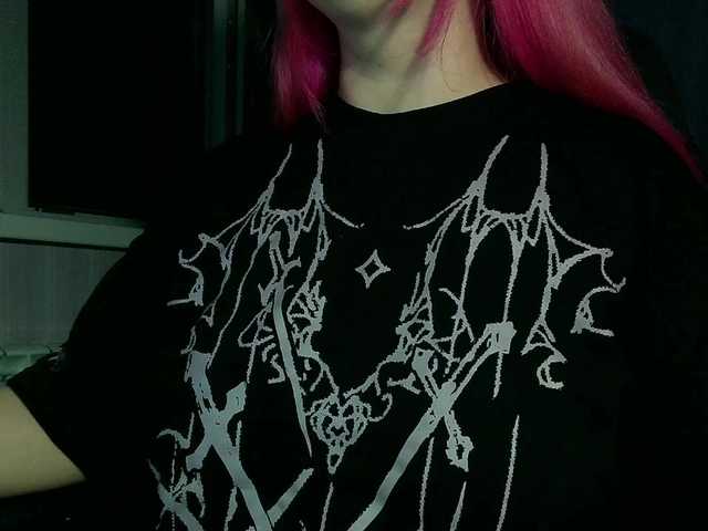 Live sex webcam photo for crowncristall #291556166