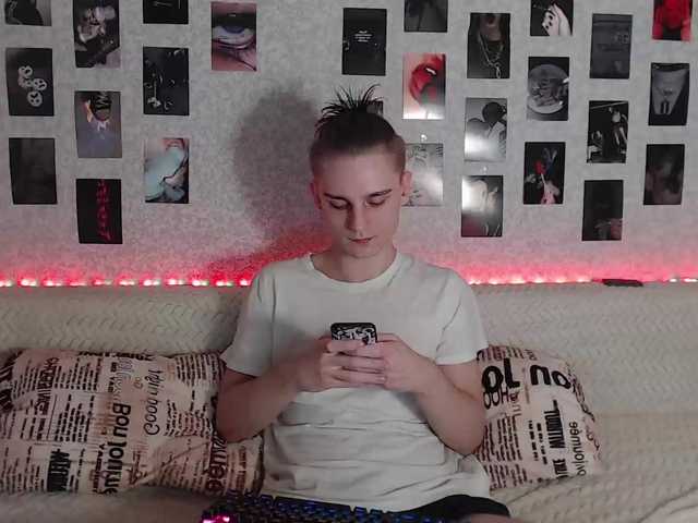 Live sex webcam photo for crybaby282 #276761195