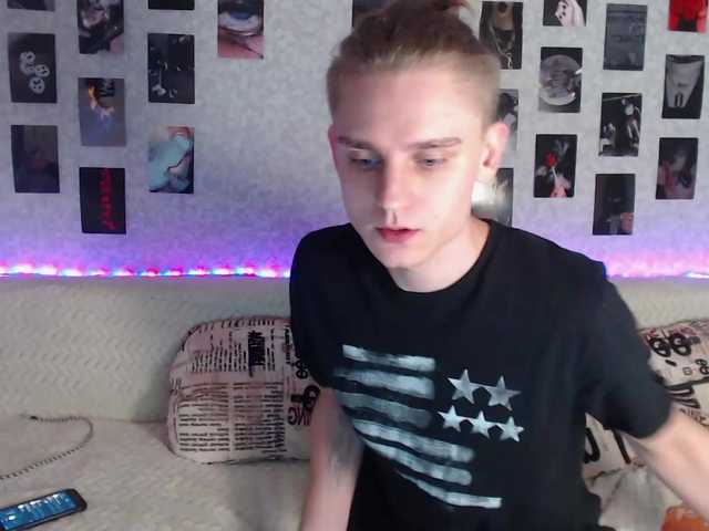 Live sex webcam photo for crybaby282 #276776321