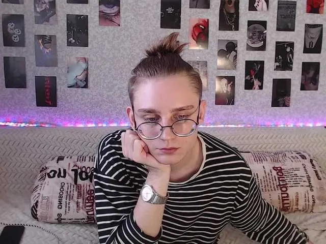 Live sex webcam photo for crybaby282 #276822555