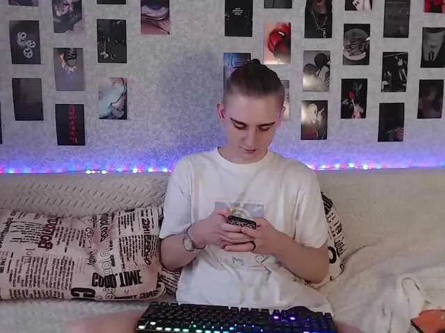 Live sex webcam photo for crybaby282 #276842017