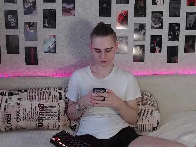 Live sex webcam photo for crybaby282 #276849155