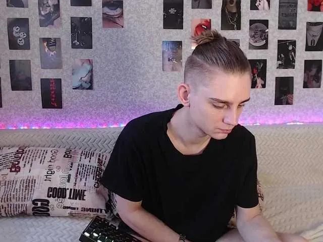 Live sex webcam photo for crybaby282 #276856268