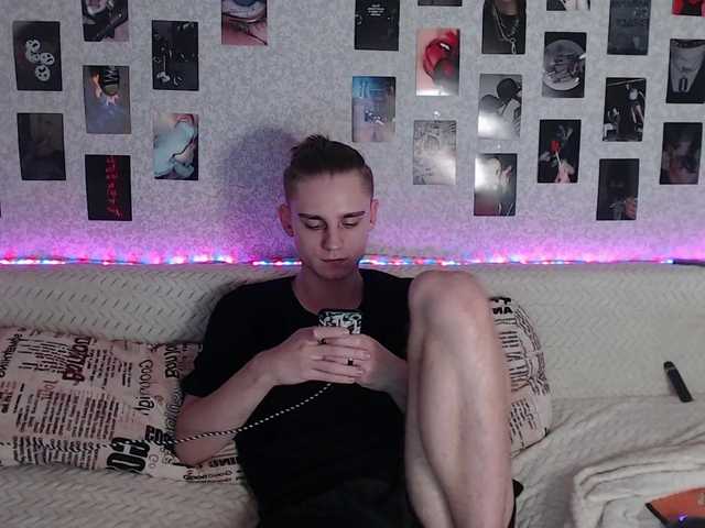 Live sex webcam photo for crybaby282 #276873879