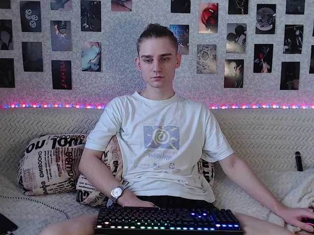 Live sex webcam photo for crybaby282 #276919695