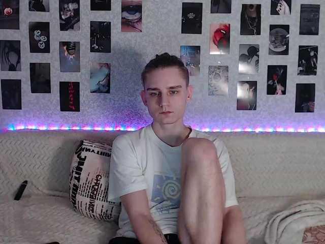 Live sex webcam photo for crybaby282 #276922960