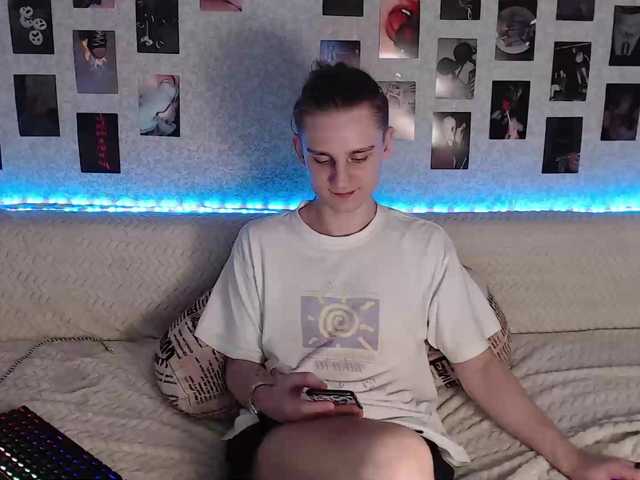 Live sex webcam photo for crybaby282 #276987977