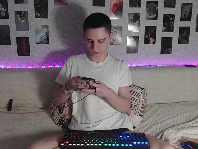 Live sex webcam photo for crybaby282 #277099996