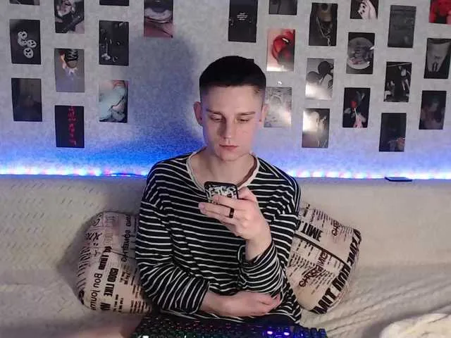 Live sex webcam photo for crybaby282 #277154031