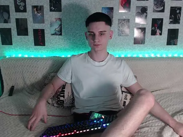 Live sex webcam photo for crybaby282 #277217103