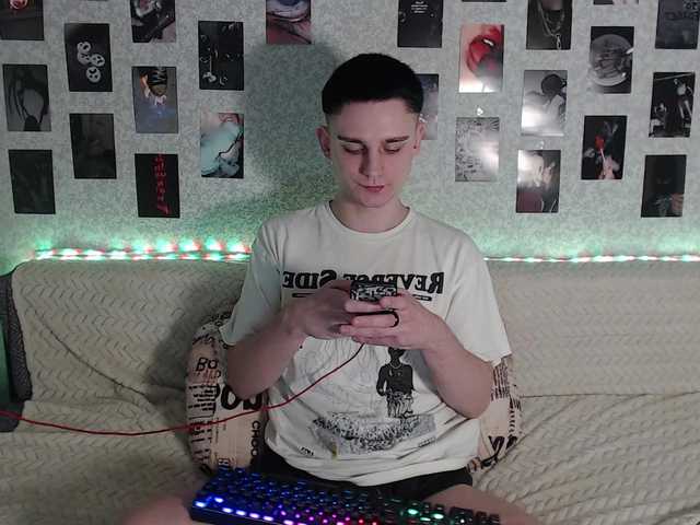 Live sex webcam photo for crybaby282 #277271508