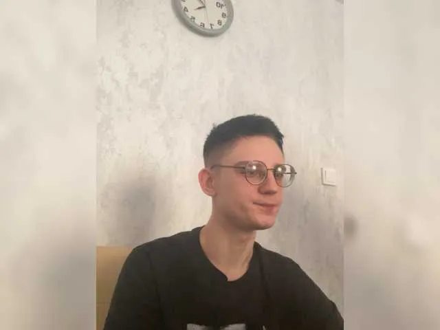 Live sex webcam photo for crybaby282 #277442186